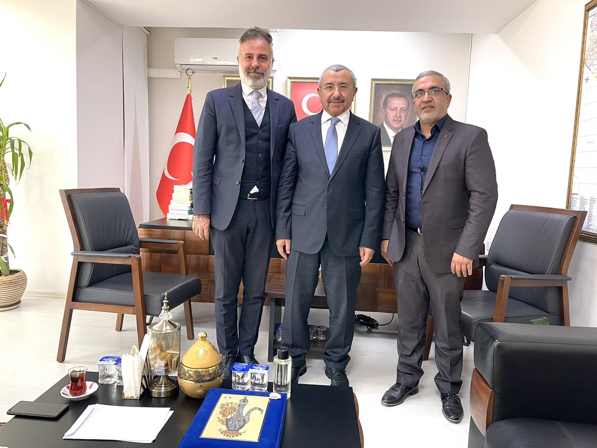 bbismailerdem's tweet photo. Hatay Derneği Başkanı sayın Av.Mehmet Denizoğlu bey misafirimiz oldular. Nazik ziyaretleri için kendilerine teşekkür ederim.

Dernek açılışının Hataylı kardeşlerimize ilçemize hayırlı hizmetlere vesile olmasını temenni ederim. https://t.co/wuHkdKoImm