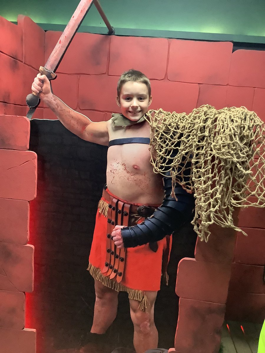 Willaston_KS2's tweet photo. Thank you #Devaromancentre for a fabulous day. Year 4 had so much fun and learnt an incredible amount of new knowledge. https://t.co/k7unSBPElx