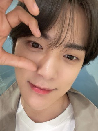 #MAMAVAOTE #MONSTAX 
아기 멈머 생일인데 안눌러줘..???