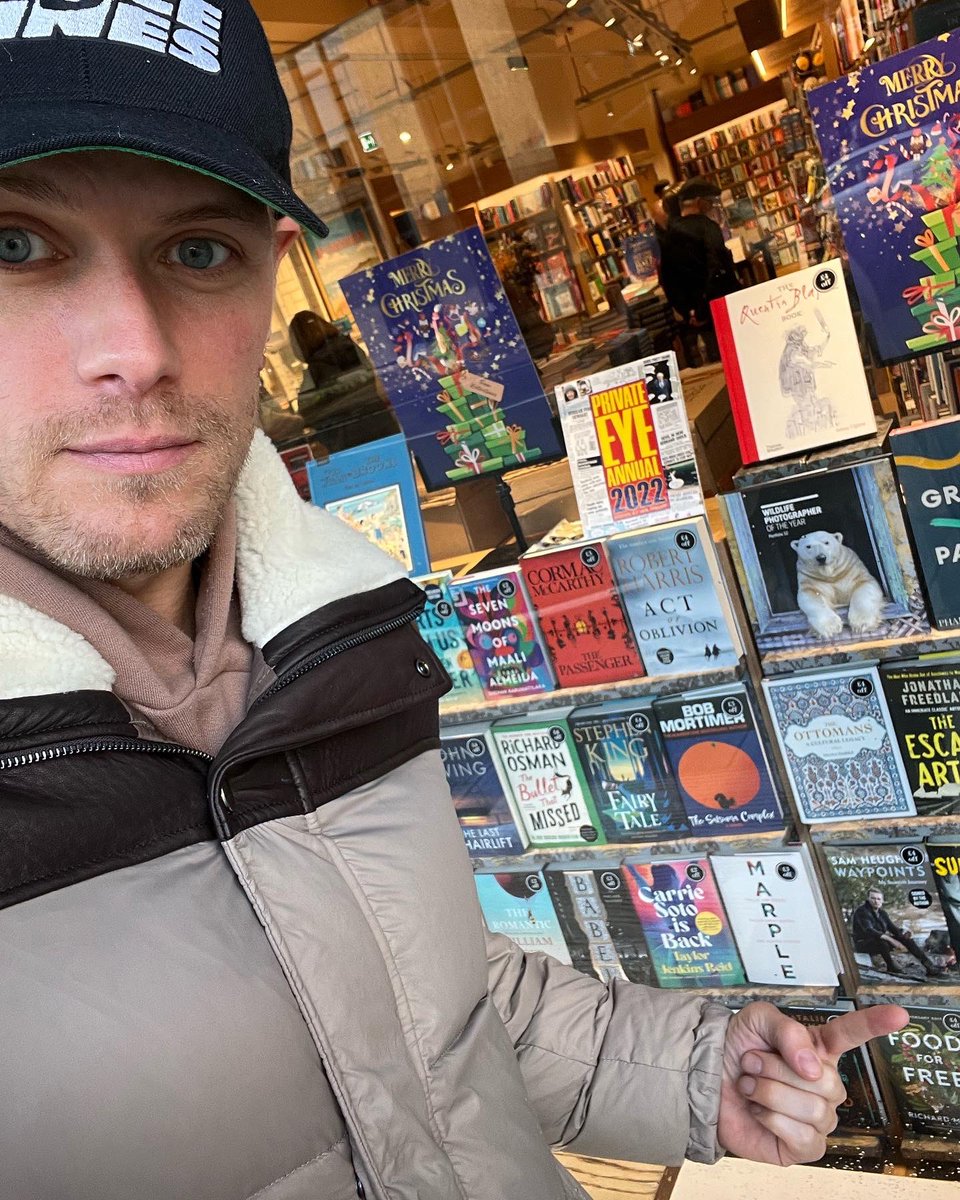 Sam Heughan tweet media
