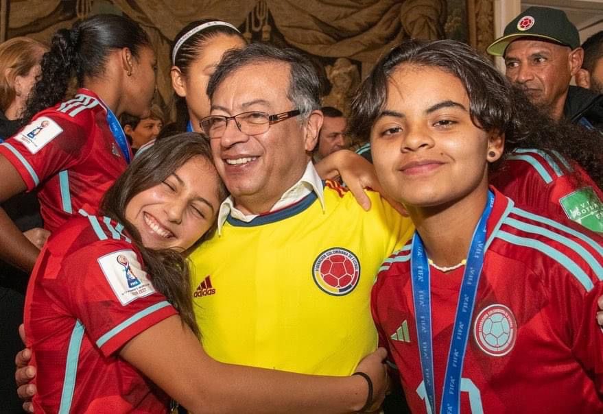 GiovannyEnciso's tweet photo. Tremenda imagen ❤️❤️❤️ https://t.co/BV8beYuUah
