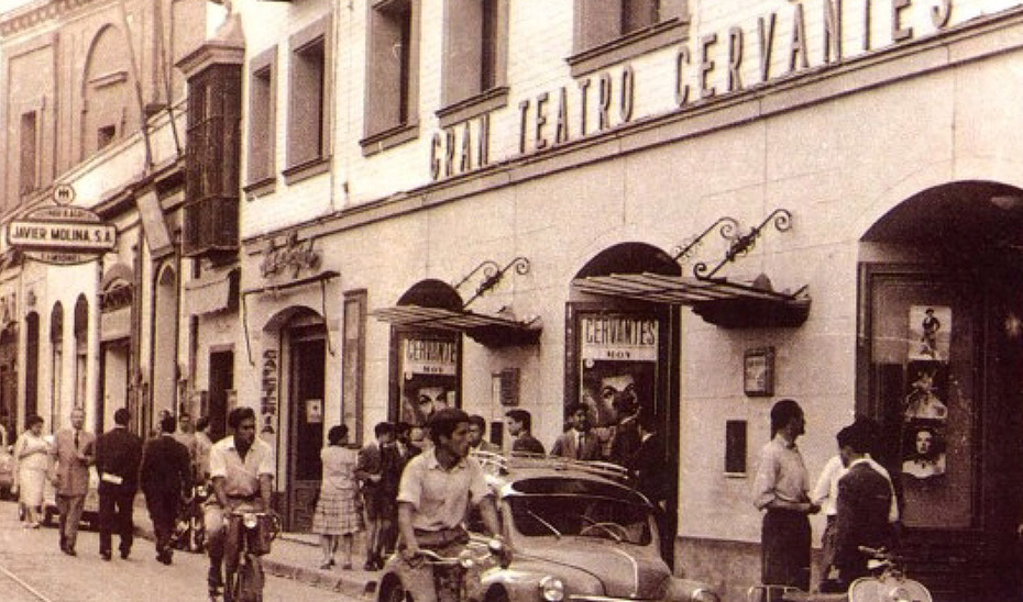 AdepaSevillaHca's tweet photo. No sé si nos duele más la indiferencia de @antoniomunozsev  y del Consejero de Cultura ante el cierre del Teatro-Cine Cervantes con 150 años de historia de Sevilla o el fatalismo con que los medios de comunicación tratan el cierre. https://t.co/J1RqofL0xK