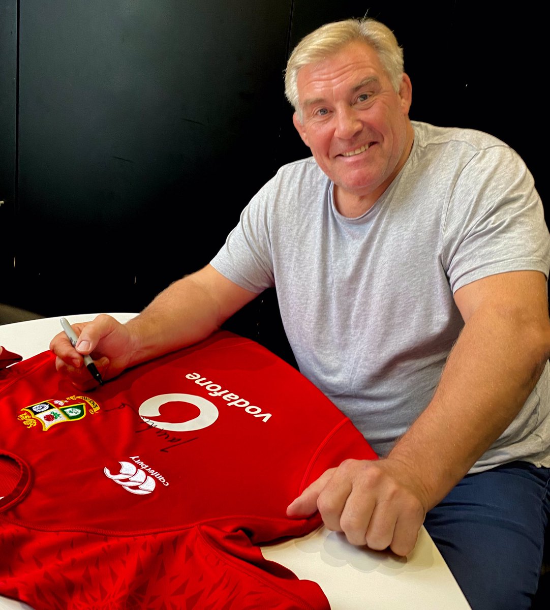 Competition Time! 
I have signed a replica British &amp; Irish Lions 2021 jersey and 
will record a video message for a friend or family member of your choice. 
To Enter;
1 Follow <a href="/JasonLeonard114/">Jason Leonard</a> 
2 Follow <a href="/FunBus114/">FunBus Entertainment</a>
3 Retweet this post
Ends 7.11.22 at 23.59
Good Luck!