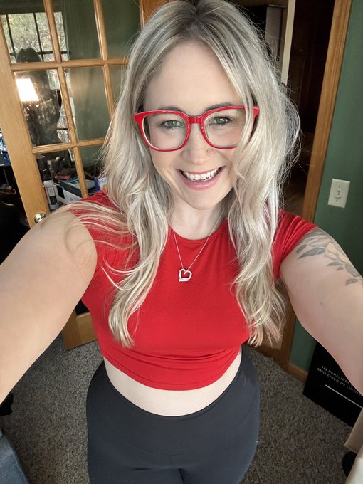 Chatting and Gaming.. Let&rsquo;s Go!  Live on Twitch  Link⬇️ https://t.co/S5Waw2yvUd