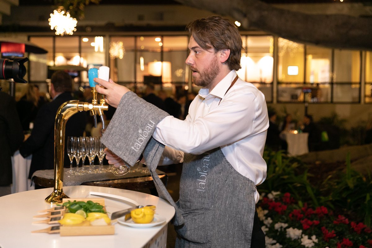 Our Water Sommelier Service | Select infusions curated with your event menus.

#tableauFilteredWater #tableauWaterEvolved #WaterEvolved #FollowtheBottle #FilteredWater #SparklingWater #SparklingandStill #sustainableevents #premiumevents #luxuryhospitality #sommelierservice