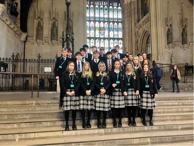 OakhamCitizens1's tweet photo. F5 have made it into the Houses of Parliament - compulsory photo on the steps of Westminster Hall- looking very smart.  Hope they noticed that the lions on the floor tiles all have no eyes near the steps unlike in the rest of the room. I'll explain why on Fri https://t.co/Nub4HU5omb