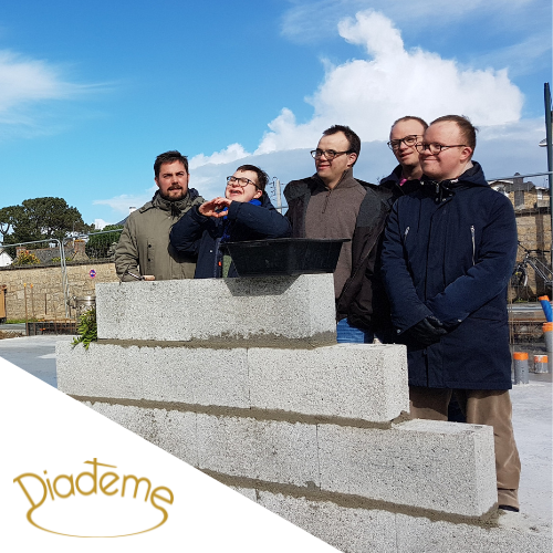 Lancement de la collecte pour <a href="/Diademeasso/">Diadème</a> à l'occasion de la route du rhum à Saint-Malo ! Grâce aux soutien de la fondation Banque Populaire Grand Ouest et de @Famileo, tous les dons sont multipliés par 3 ! 
projets.solidaritegrandouest.fr/projects/vivon…
<a href="/bpgrandouest/">Banque Populaire Grand Ouest</a>
#RDR2022 #mécénat #solidarite