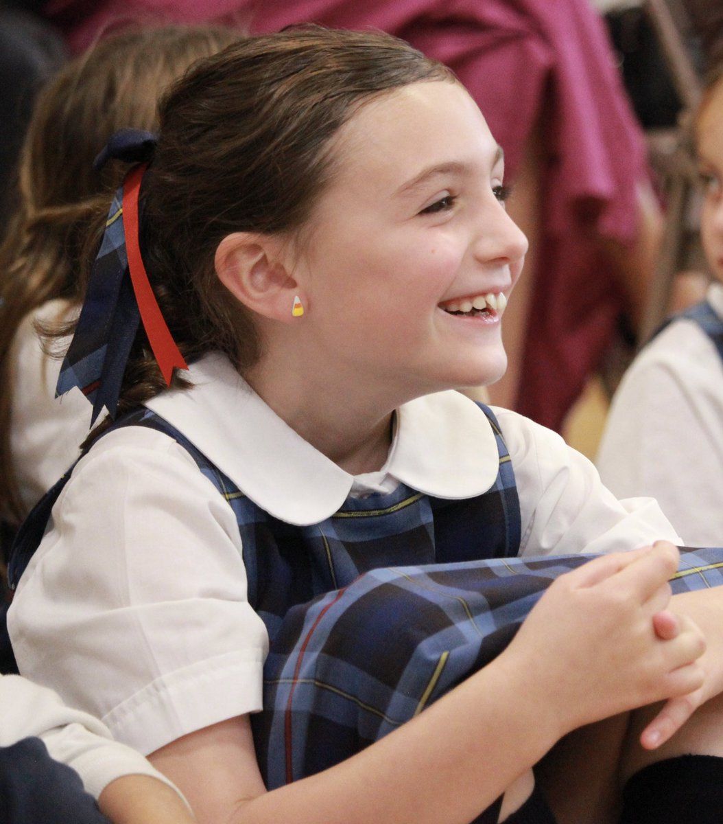 MercymountCDS's tweet image. All Saints Day 2022! 
Thank you to Father Charlie Galligan and our 5th Graders for leading us in prayer during our All Saints Day Liturgy.