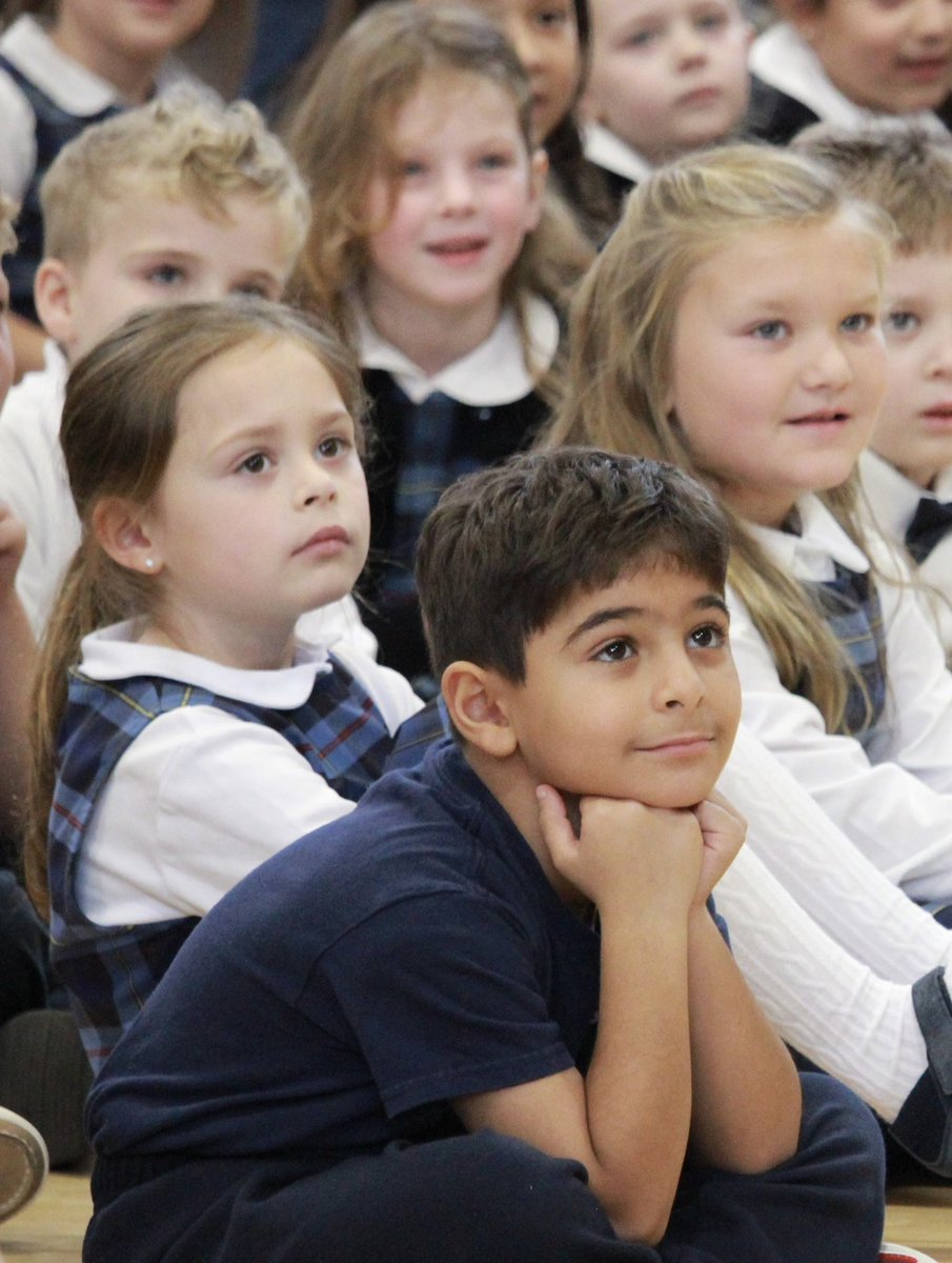MercymountCDS's tweet image. All Saints Day 2022! 
Thank you to Father Charlie Galligan and our 5th Graders for leading us in prayer during our All Saints Day Liturgy.