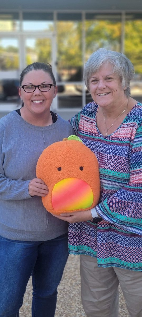 🍊Louie the dyslexic Squishmallow made his way home recently, and IDA Alabama was so excited to make it happen! 

👏🏼👏🏾👏🏿Congratulations, Teri!