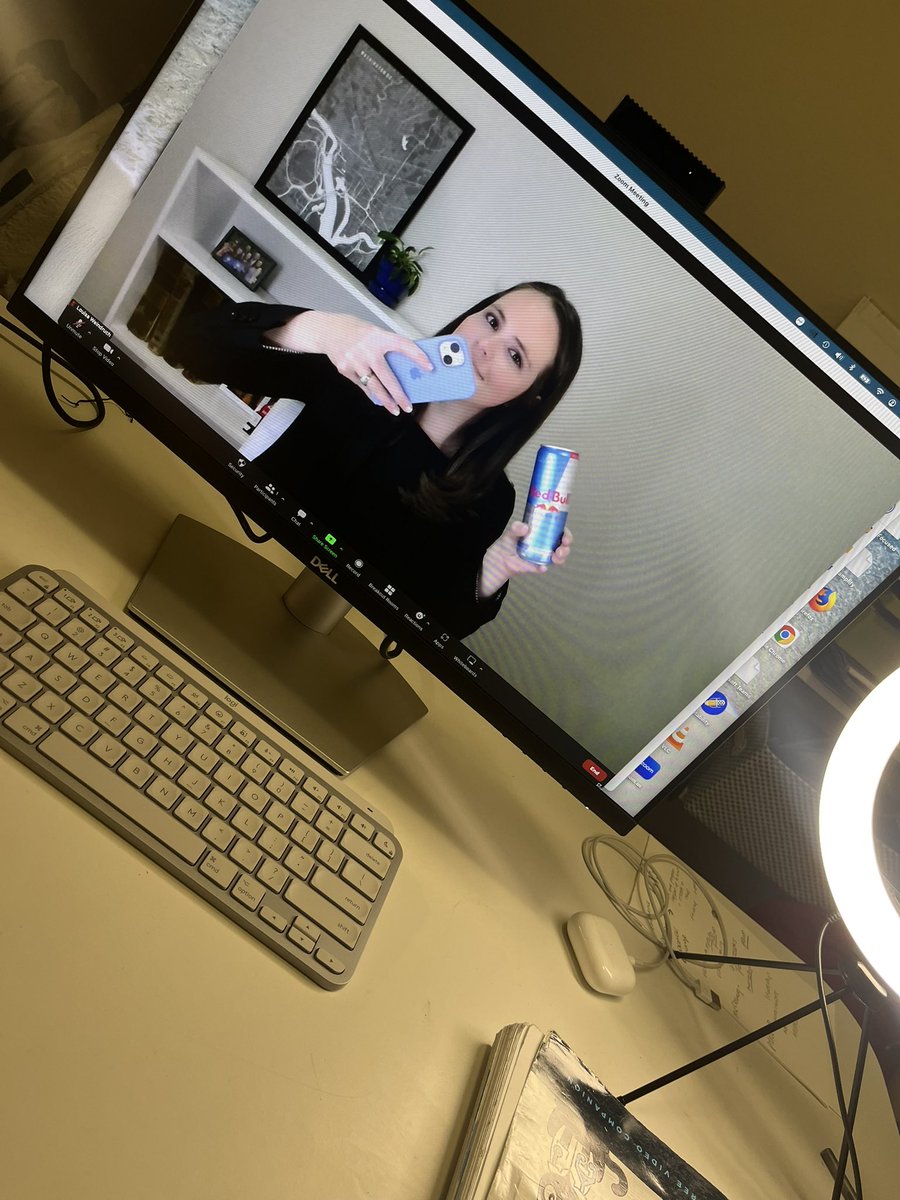 louisaweindruch's tweet photo. Are you really interviewing for emergency medicine if you don’t have some form of caffeine with you at all times? #EMBound #InterviewSzn @redbull https://t.co/G1DFCtfNH2