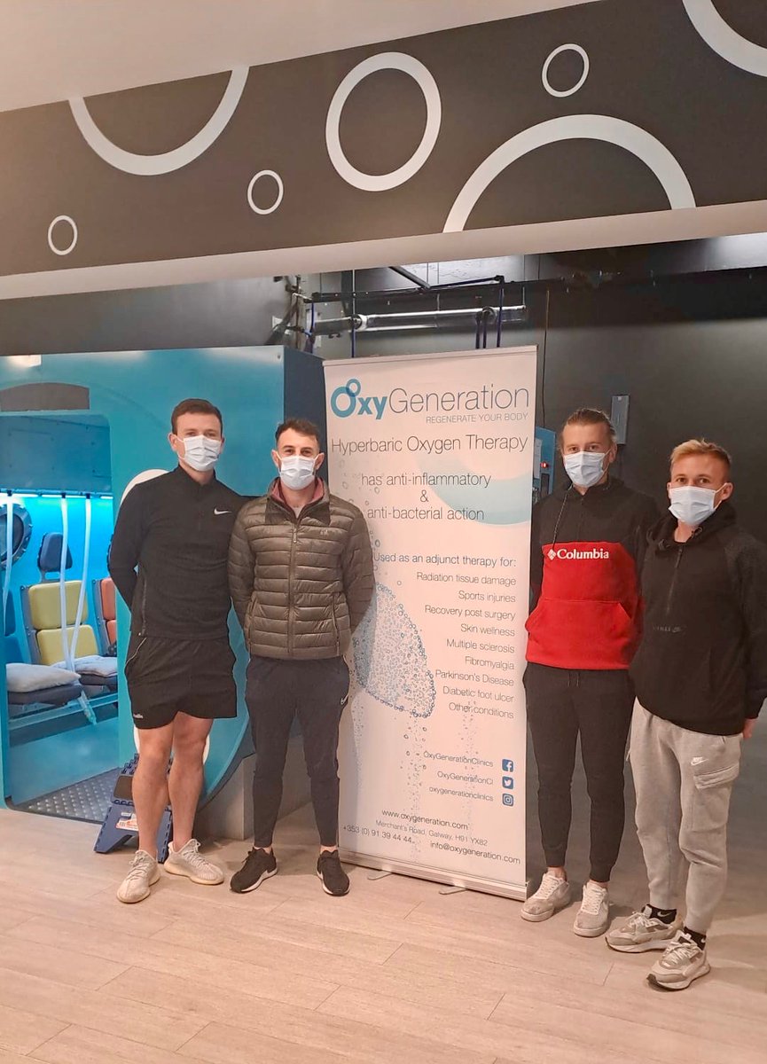 Great to have the @galwayunitedfc Captain @conormc90 come in for a session at @oxygenerationclinics with the players @connorokeefee @davidhurley98 @killianbrouder5 ahead of their game against @waterford_fc this Friday in @limerickfc 👏 #oxygeneration #antiinflammatory #GUFC