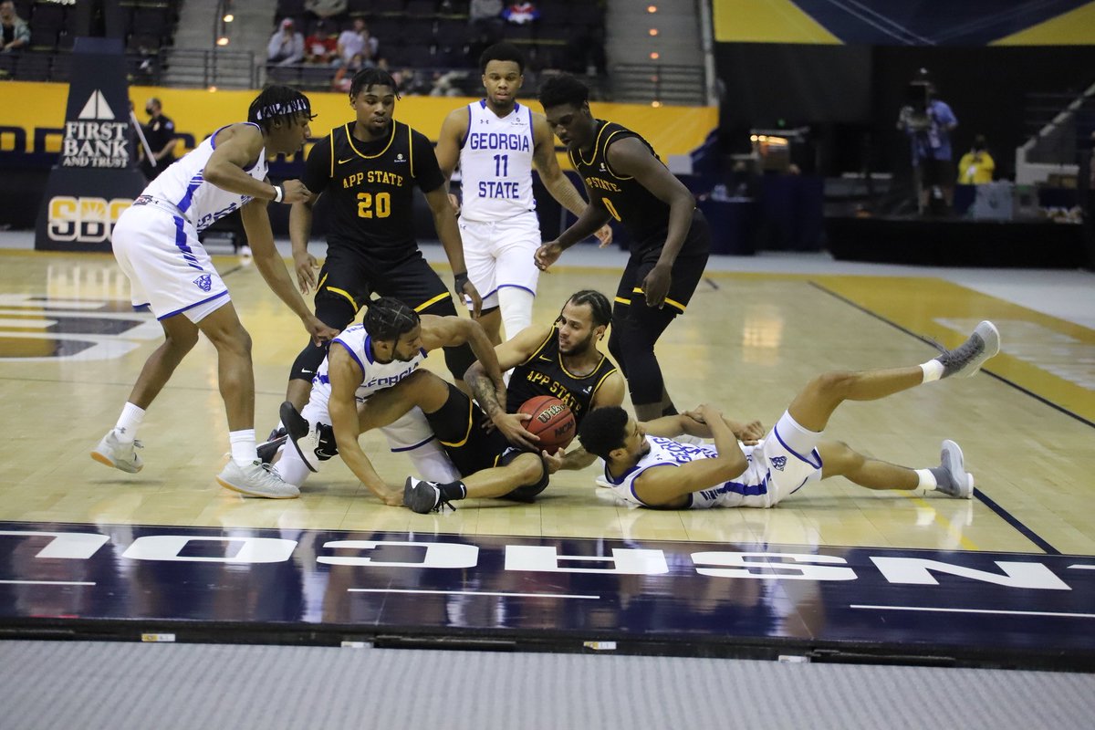 DustyKorns's tweet photo. With over 1,000 sold, we have now sold more @AppStateMBB season tickets than ever by over 100%.
It’s not too late to join the historic season.
🔗: https://t.co/aUpZ6i8RdQ
Also, start to make your plans for the ODU vs Football/Kennesaw State vs Basketball doubleheader on 11/19. https://t.co/e5qaMmtgNd