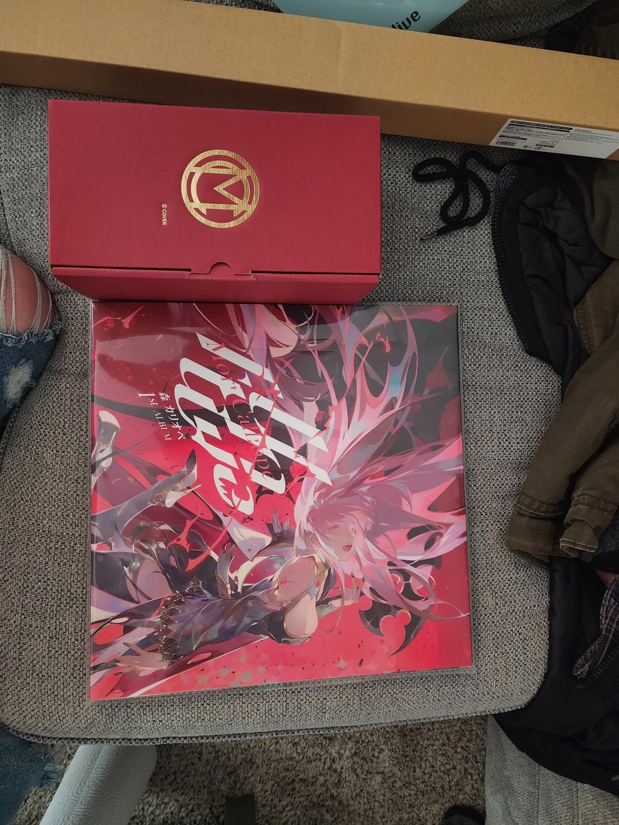 SisterChaliceVT's tweet image. Got my #Unalive album and #MoriCalliope birthday merch into today! Thank you Calli for all you've done for us #deadbeats! I want to continue supporting my oshi till death do we meet!