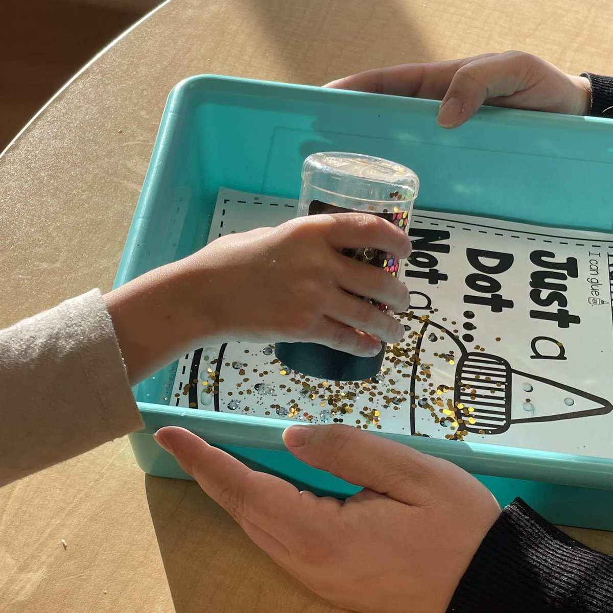 LazProjectMN's tweet image. Sometimes a little bit of glitter can take a worksheet to the next level!
Yesterday we practiced our fine &amp;amp; gross motor skills by squeezing glue bottles, grasping glitter bottles, and shaking them up and down to create a sparkly surprise!