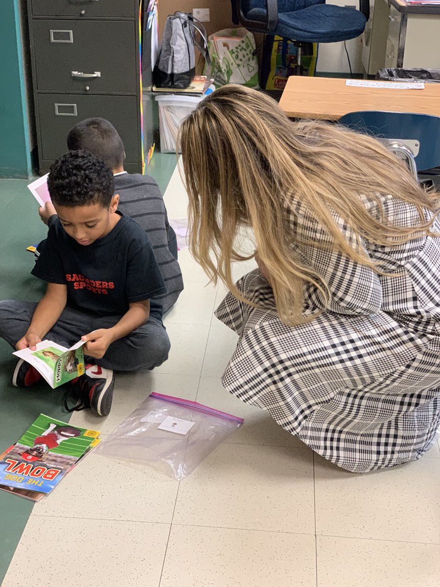 DrcarrollPC's tweet image. @AmericanReading doing a fabulous job at King Street School with principals, APs and coaches as we continue to grow as a team in our new literacy program! Thank you to @KSS_Principal and @ACaroliniAP for hosting today! @VLakestream @JLevidisPC