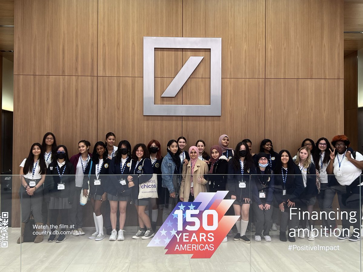 StudentLeadNet's tweet photo. Last week, tenth graders at @tywlsastoria  attended “TYWLS at the Workplace” at @DeutscheBank! Students met with Deutsche Bank employees, learned about their jobs, shadowed their work, &amp; got a tour! 

Read the full blog recap: https://t.co/z0hePHMLYs

#Careers #Networking https://t.co/ApoSsN9SU8