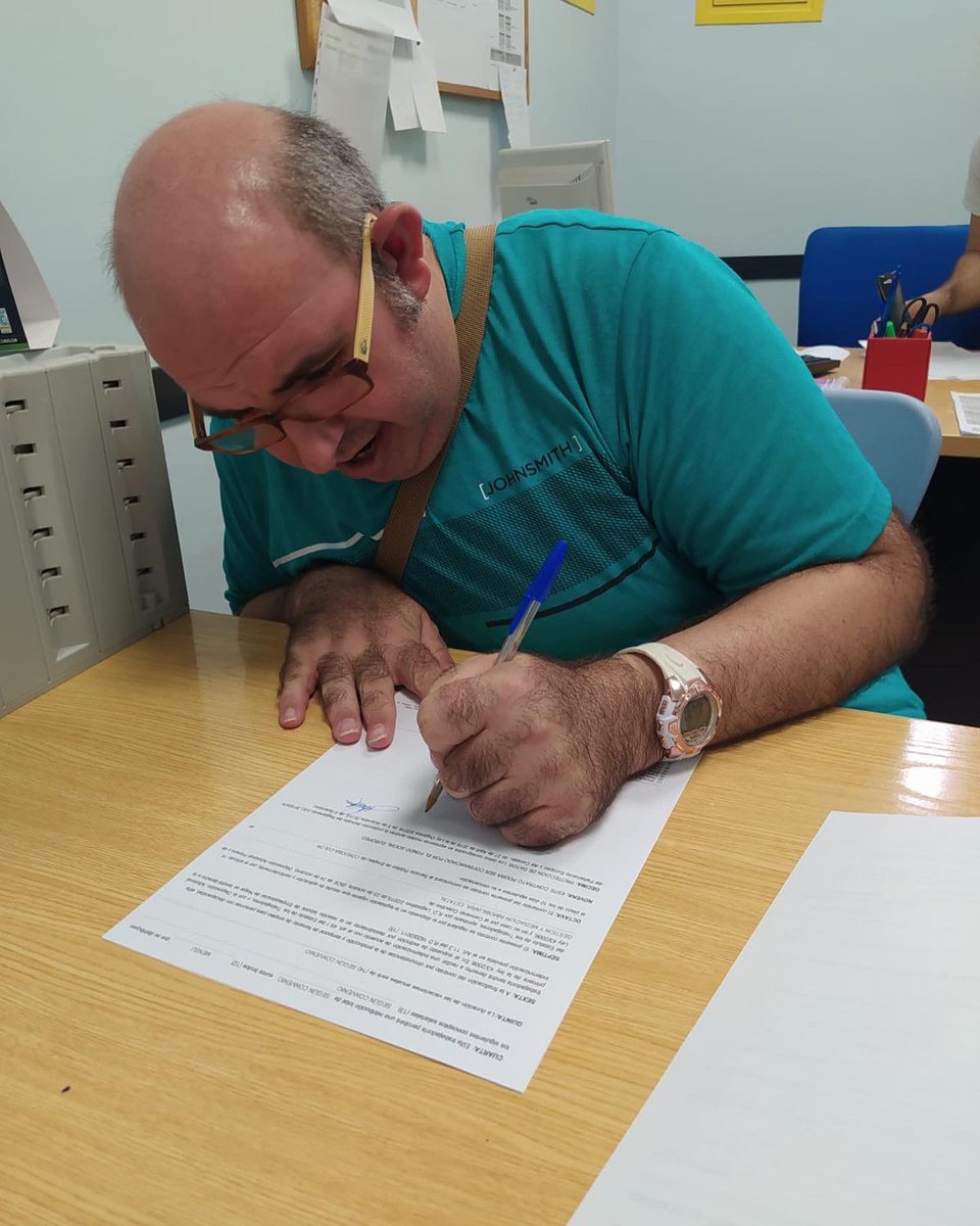 DownCordoba's tweet photo. Jose Antonio, usuario del Servicio de Formación de @DownCordoba ha firmado un contrato de trabajo con inmoforward, donde se va a encargar de la logística publicitaria de la empresa.
#insercionlaboral
#empleoconapoyo
#creamosinclusion
En este proyecto colabora @dipucordoba https://t.co/fHIB2NCAil