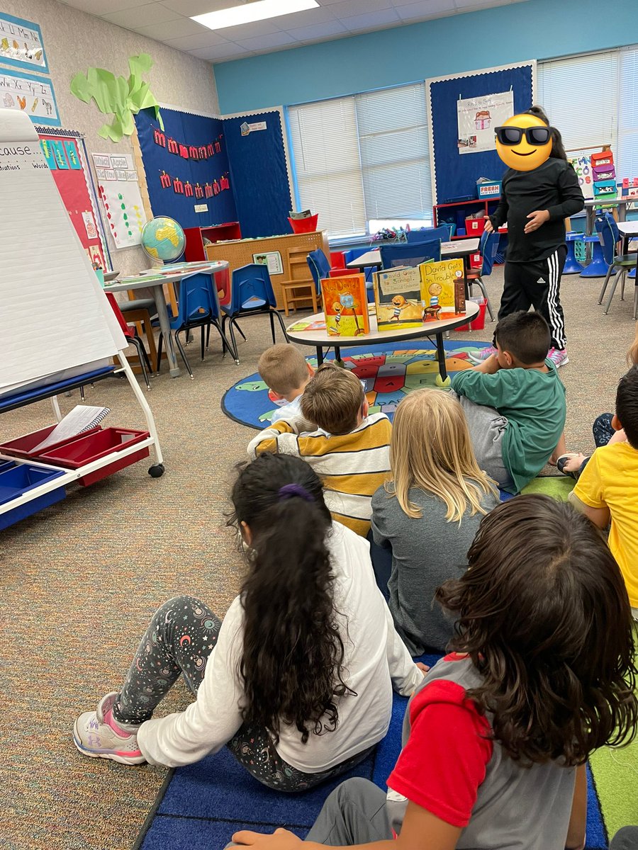 BaileywickExplr's tweet photo. We started a new reading unit in Kindergarten! We are reading series by a new (to us) author, Mo Willems @The_Pigeon. To kick off, we explored familiar series. We looked for similarities between various books in each series. Ask your kindergartner about their favorite series! https://t.co/aD6W1GeZ9u