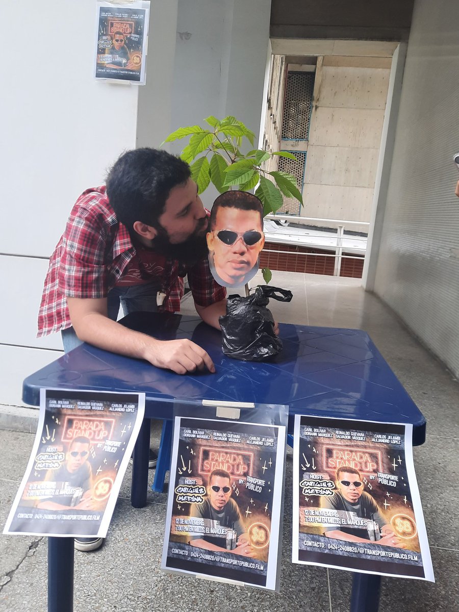 wilfromtheblock's tweet photo. no sean caídos de la mata y vengan a comprar una entrada en la feria y a tomarse una foto con carluis jr 😘 https://t.co/Eegmmks8uu