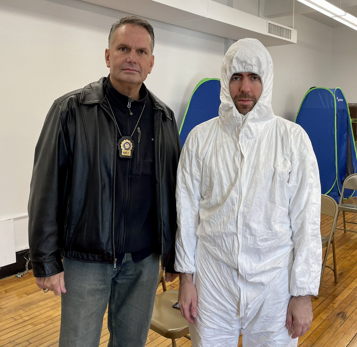 TommyBayiokos's tweet photo. On location in the Bronx (Woodlawn) playing the Detective, - ready to shoot a chaotic crime scene…☺️🎬 #DrumAce #Actor #HitTVShow https://t.co/PRvxvIbJxD