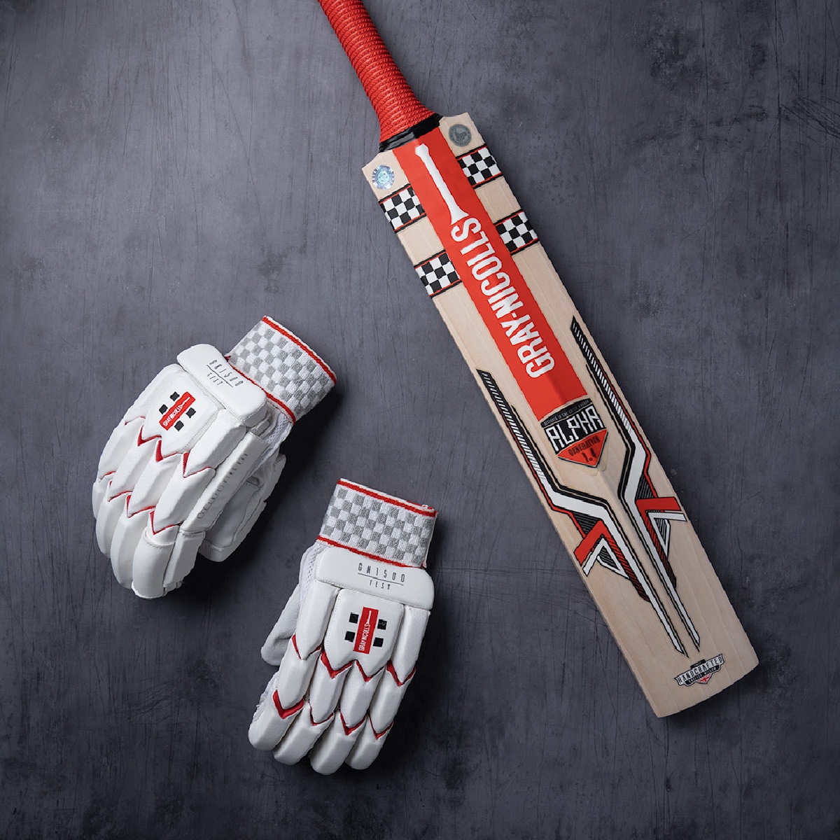graynics's tweet photo. Red. White. Black.

It's classic Gray-Nicolls colours with the Alpha 1.4.

Coming soon.

#BetterIsEverything https://t.co/mqN1DyuY73