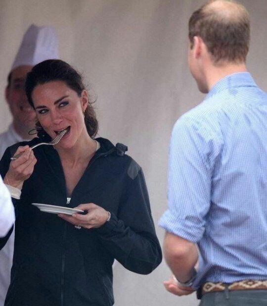 BRFguards's tweet photo. "When I first met Kate, I knew there was something very special about her, and then I knew there was possibly something I wanted to explore there, but we ended up being friends for a while." 
-Prince William https://t.co/6gzSwsjnGa