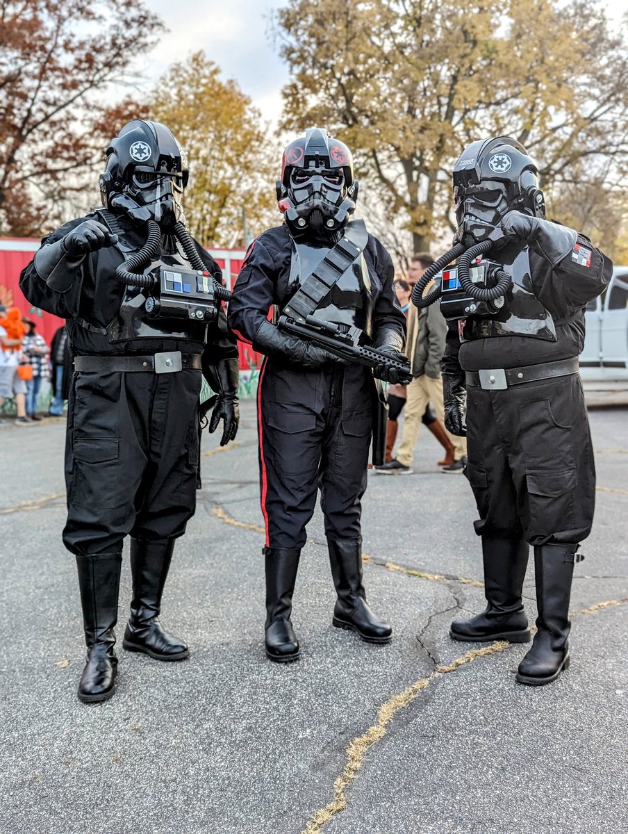 starwarsindiana's tweet image. This past Saturday evening (10/29/2022) @MosEspaBase, @Bloodfin Garrison and @NDGgarrison joined forces for this year&apos;s @BeCharity_House Trunk or Treat!