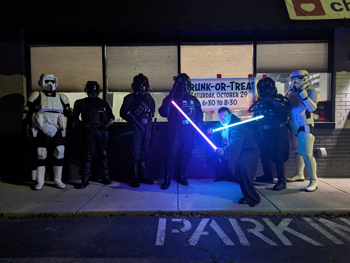 starwarsindiana's tweet image. This past Saturday evening (10/29/2022) @MosEspaBase, @Bloodfin Garrison and @NDGgarrison joined forces for this year&apos;s @BeCharity_House Trunk or Treat!