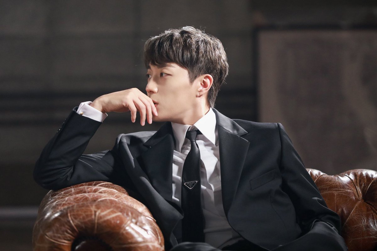 두썸머 tweet media