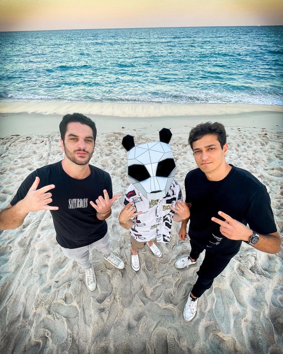 ANG (@angdjs) on Twitter photo We just put out another banger! This time together with <a href="/pinkpandadjs/">Pink Panda</a> & <a href="/yasminjanemusic/">Yasmin Jane</a> 🥵😱🔥
revr.ec/BTL <a href="/RevealedRec/">Revealed Recordings</a> We just put out another banger! This time together with <a href="/pinkpandadjs/">Pink Panda</a> & <a href="/yasminjanemusic/">Yasmin Jane</a> 🥵😱🔥
revr.ec/BTL <a href="/RevealedRec/">Revealed Recordings</a>