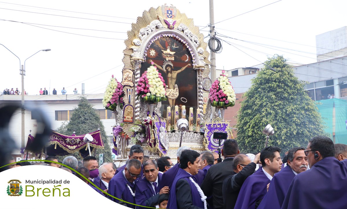 muni_brena's tweet photo. ✝️𝗘𝗟 𝗦𝗘Ñ𝗢𝗥 𝗗𝗘 𝗟𝗢𝗦 𝗠𝗜𝗟𝗔𝗚𝗥𝗢𝗦 𝗘𝗡 𝗕𝗥𝗘Ñ𝗔👏
🔰La procesión del #SeñorDeLosMilagros recorrió nuevamente las calles de Breña, derramando su bendición a todos nuestros vecinos y recibiendo un merecido HOMENAJE por parte de la Municipalidad De Breña. https://t.co/U4DzvMFL04
