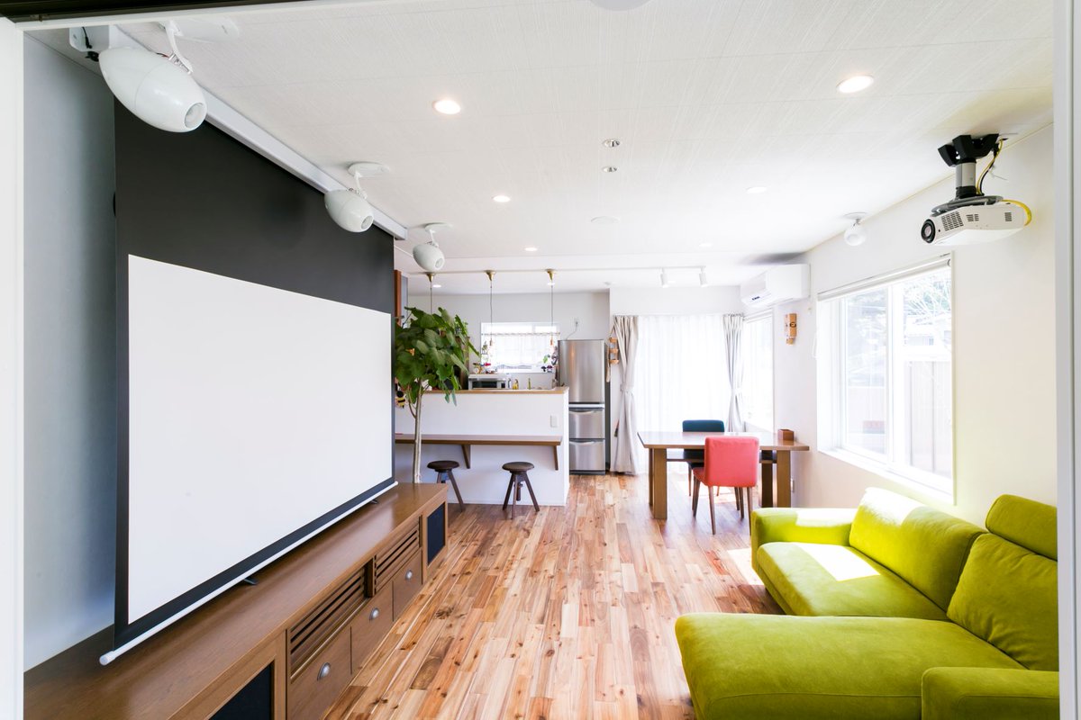 dangeorgecomms's tweet image. With clever wall/ceiling-mount options, ECLIPSE speakers give you your floorspace back. 🙏