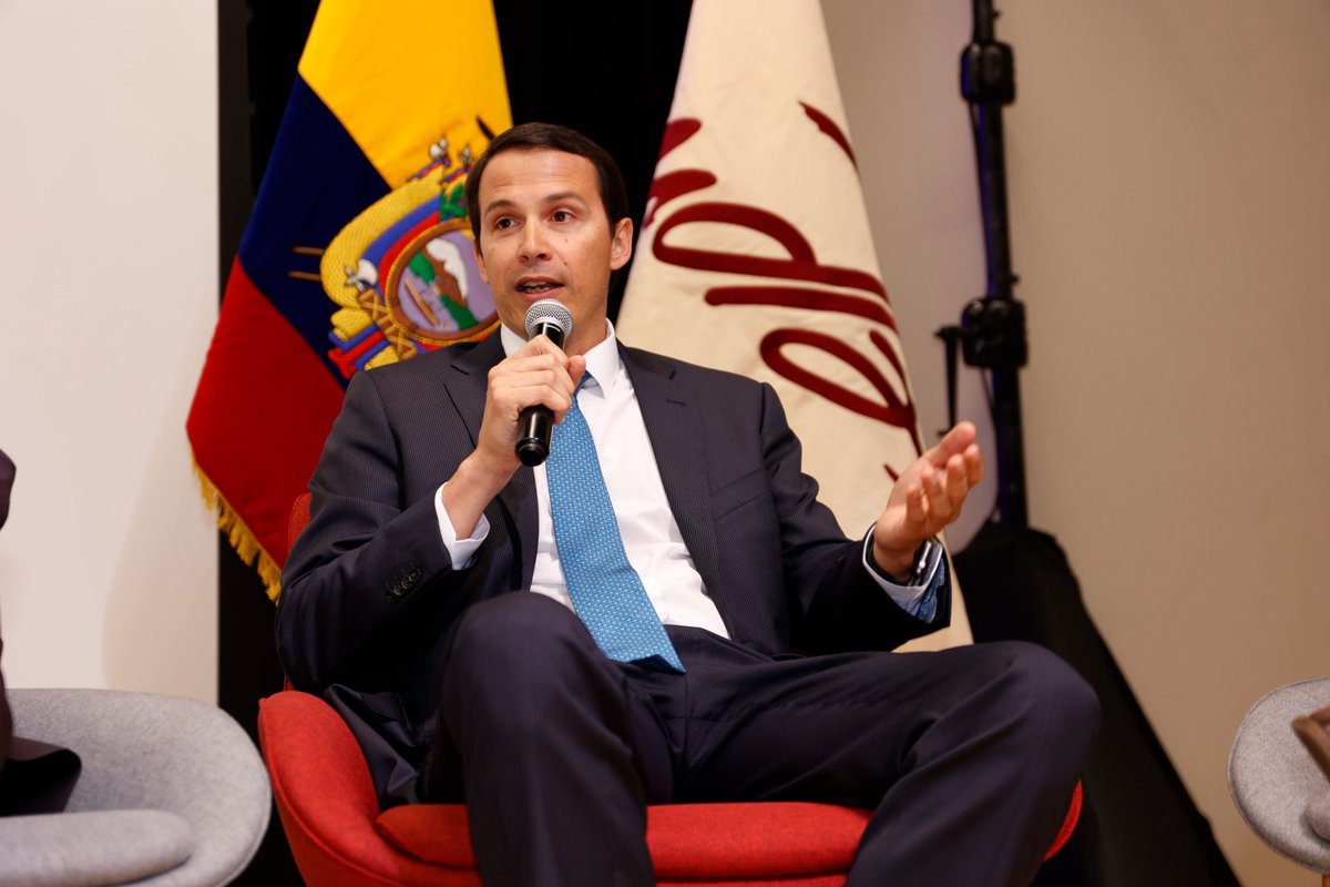 swisschamec's tweet photo. El 27 de octubre se llevó a cavo el Foro Internacional de Innovación y Productividad ⚙️. Una iniciativa llevada a cabo en conjunto con la Embajada Suiza, Embajada Alemana, Cámara Ecuatoriano-Alemana y la Universidad de Las Américas. 🇨🇭🇩🇪🇪🇨 
#Suiza #SwisschamEC #Innovación https://t.co/ZEnTOUneFs