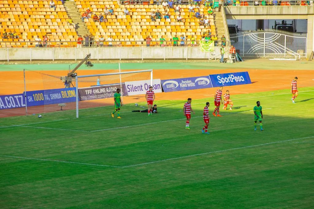 Abdiano99's tweet photo. Waziri Mhe. Mchengerwa  na Balozi wa Tunisia nchini  Salim Afsa  leo Novemba 2, 2022 wamekutana  na kujadiliana  masuala mbalimbali ya sekta  ya Michezo.

 Wamewaongoza  watanzania kutazama  mechi  ya Kombe Shirikisho la Afrika baina ya Timu ya Yanga na  Club Africain ya Tunisia https://t.co/KEJgexkIto