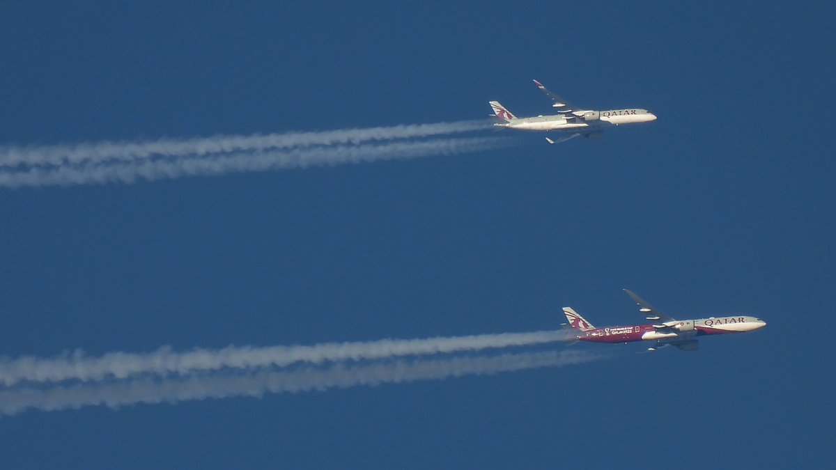 EHEH_Spotter's tweet photo. 🇶🇦Qatar Airways (FIFA World Cup 2022 Livery) Boeing 777-3DZ(ER) A7-BEC as flight #QR28 / #QTR45P Manchester-->Doha
The question : who will be home first?
🇶🇦Qatar Airways Airbus A350-941 A7-AMK as flight #QR30 / #QTR62Q Edinburgh --> Doha
#NLspot https://t.co/9ANHZKEQUV