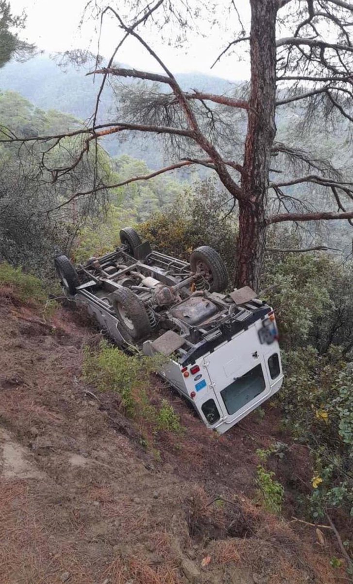 James23253244's tweet photo. Troodos Green Watch attended an RTI on Tuesday 1st November. 7 passengers and driver were removed to safety although one casualty required extrication. A lucky escape as the tree the vehicle is resting on prevented it toppling over the cliff edge and a 100+ metre drop. https://t.co/yBGmsVcXhp