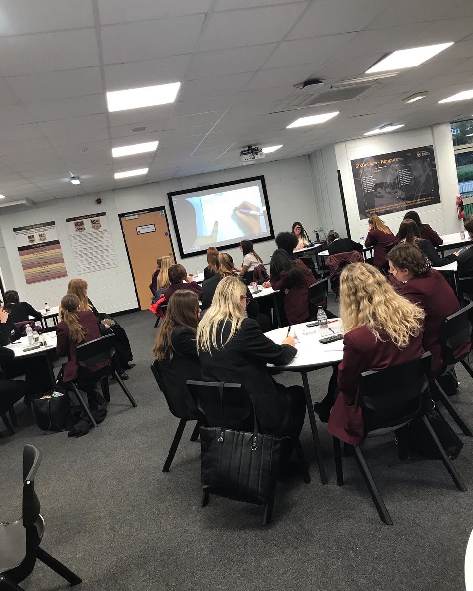 Wath_Maths's tweet photo. Fantastic engagement from Wath and Maltby Year 11 students in our “Stairway to Seven” Workshop after period 4 this evening @MaltbyMaths https://t.co/trnlyJrHst