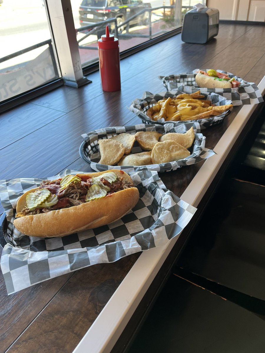 Jennifer W. Sheehan on Twitter "I’m out at Morty’s Steaks, which