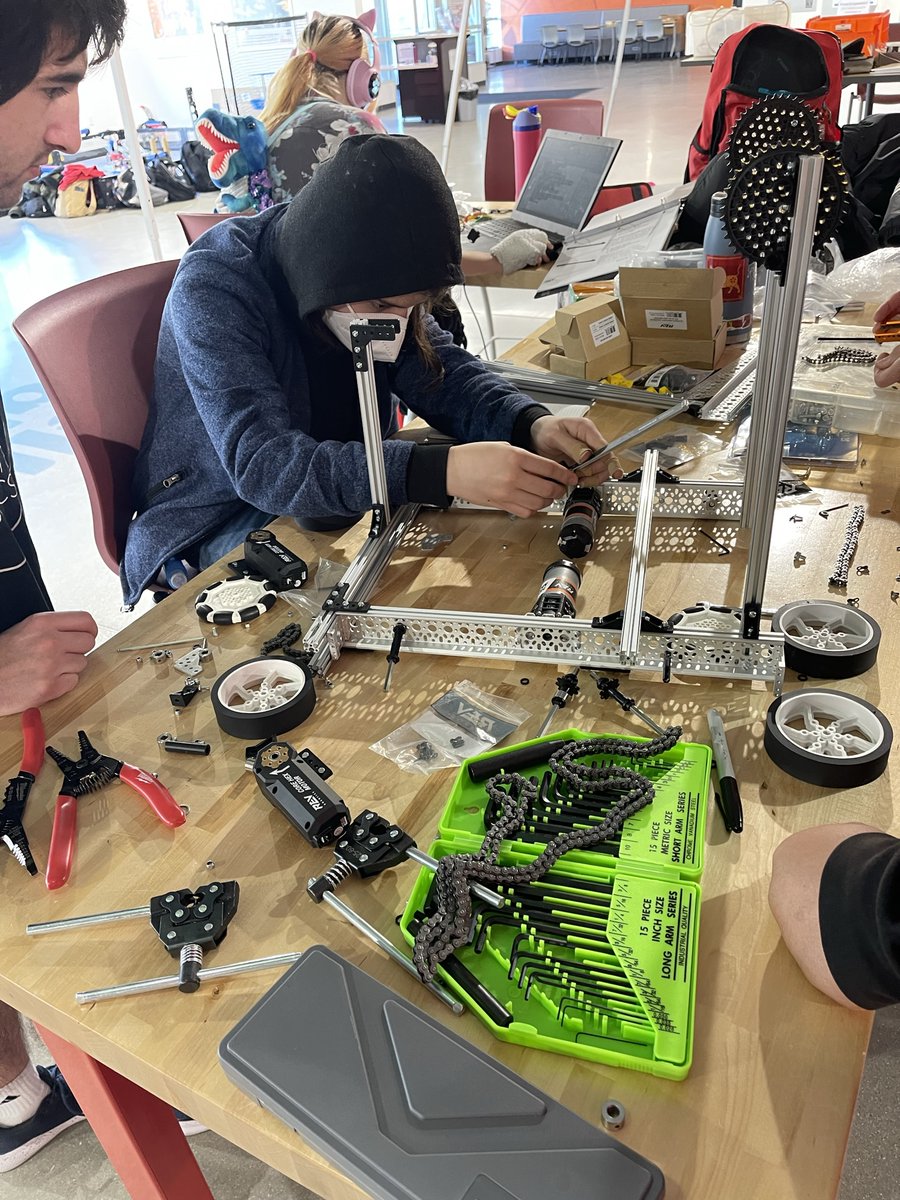 AudubonMPS's tweet photo. This past weekend our students on FTC team #21748 dreaMKEepers attended a @FIRSTweets  robotics build event at @MSOE. We are grateful for the student mentors from Milwaukee School of Engineering that helped through some of the building roadblocks we had encountered. #rookieteam https://t.co/z3gJ3r8oEV