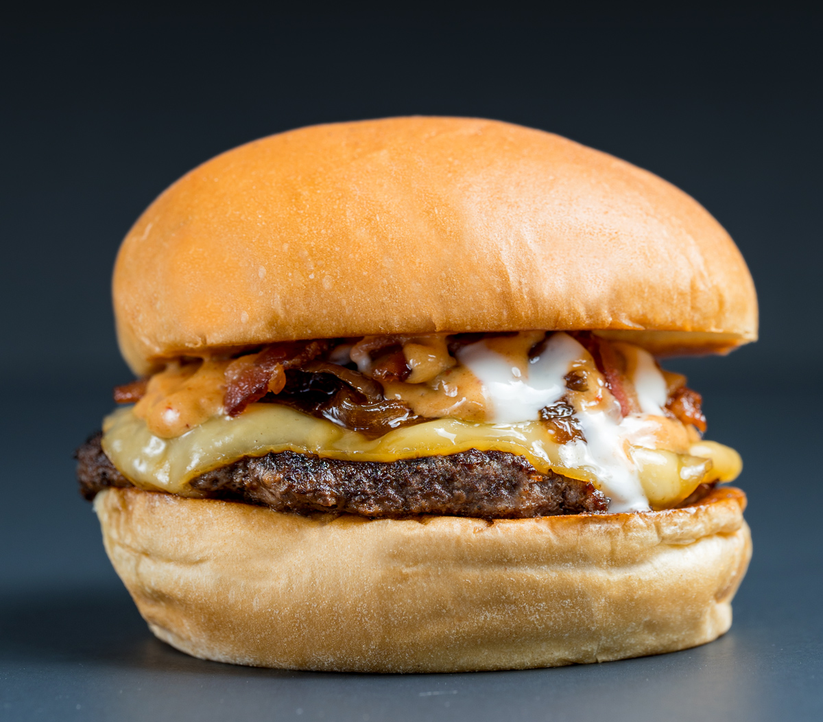 OfficialPincho's tweet image. The Bacon me Gouda is breaking records so it is staying for one more month! It starts with our 100% fresh beef patty topped with Smoked Gouda cheese, caramelized onions, chopped applewood-smoked bacon, Buttermilk Ranch and Chipotle Sauce all served in toasted Brioche Bun. 🔥🔥🔥