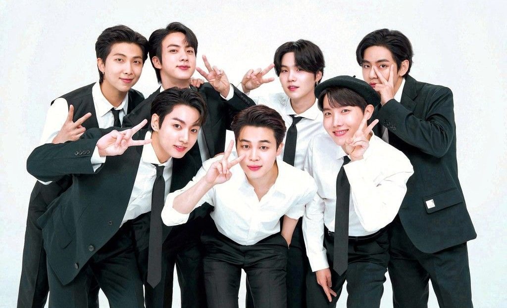 kiss_seven7's tweet photo. META: 💬 1400 comentarios &amp; 1500 RTs 🔃

I’m voting for BTS (@BTS_twt) for Favorite Pop Duo or Group at the #AMAs https://t.co/Y4AqFeyN69