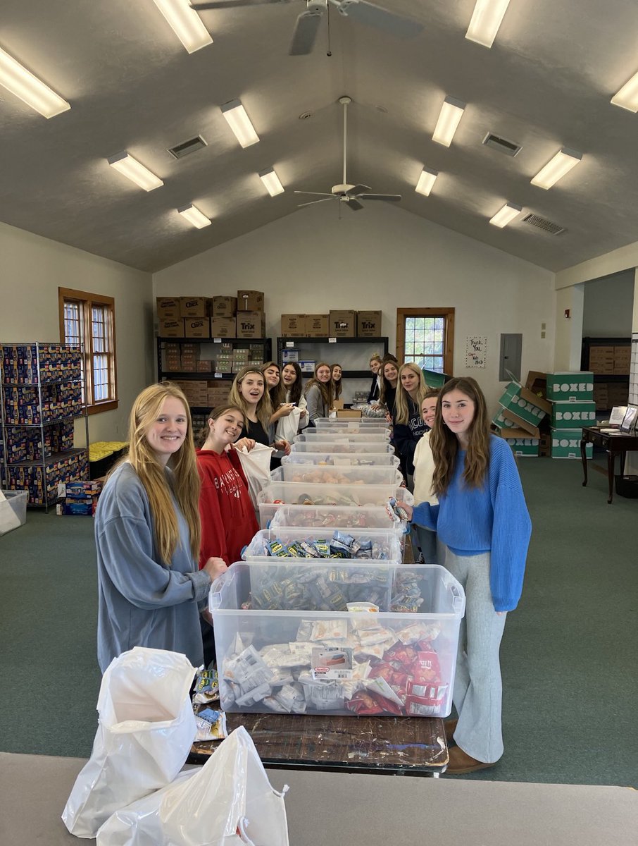 BHS_Redhawks's tweet image. The girls volleyball team assisted in packing over 300 bags of food for Cape Kids Meals to distribute all over Cape Cod. #REDHAWKFAMILY Barnstable home of the Leaders and the Best! @bps_schools @MIAA033