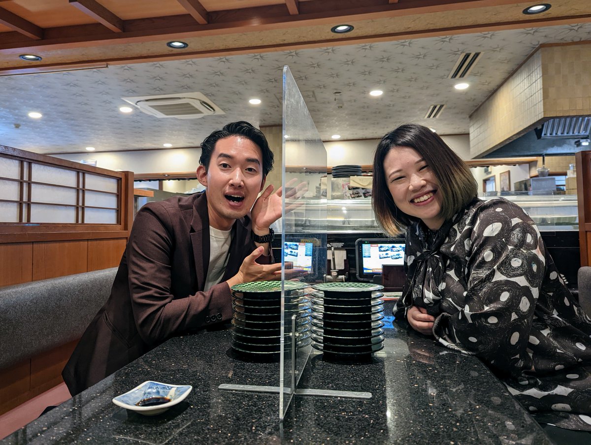 rikujosushi's tweet photo. 【大朗報】
今日11/3(木)15:45〜放送 ABCテレビ #newsおかえり で「#陸上寿司 特集」があります！！！！！！！回転寿司でありながら、板前さんがその場で握って、炙ってくれる本格志向のにぎり長次郎に、古川アナと発起人・岸田奈美が訪れました。普段は海中寿司を食べるという古川アナ、果たして…？ https://t.co/d6hq5IKoJ9