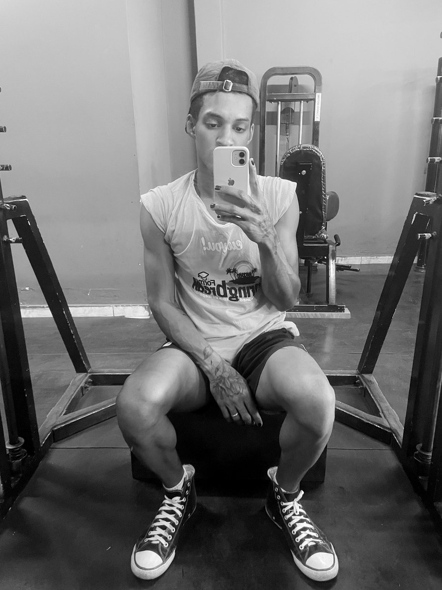 icarovicar's tweet photo. Mood acad  #mood #academia #gay #gayindo #PINTOAWARDS https://t.co/X3wx392EpV