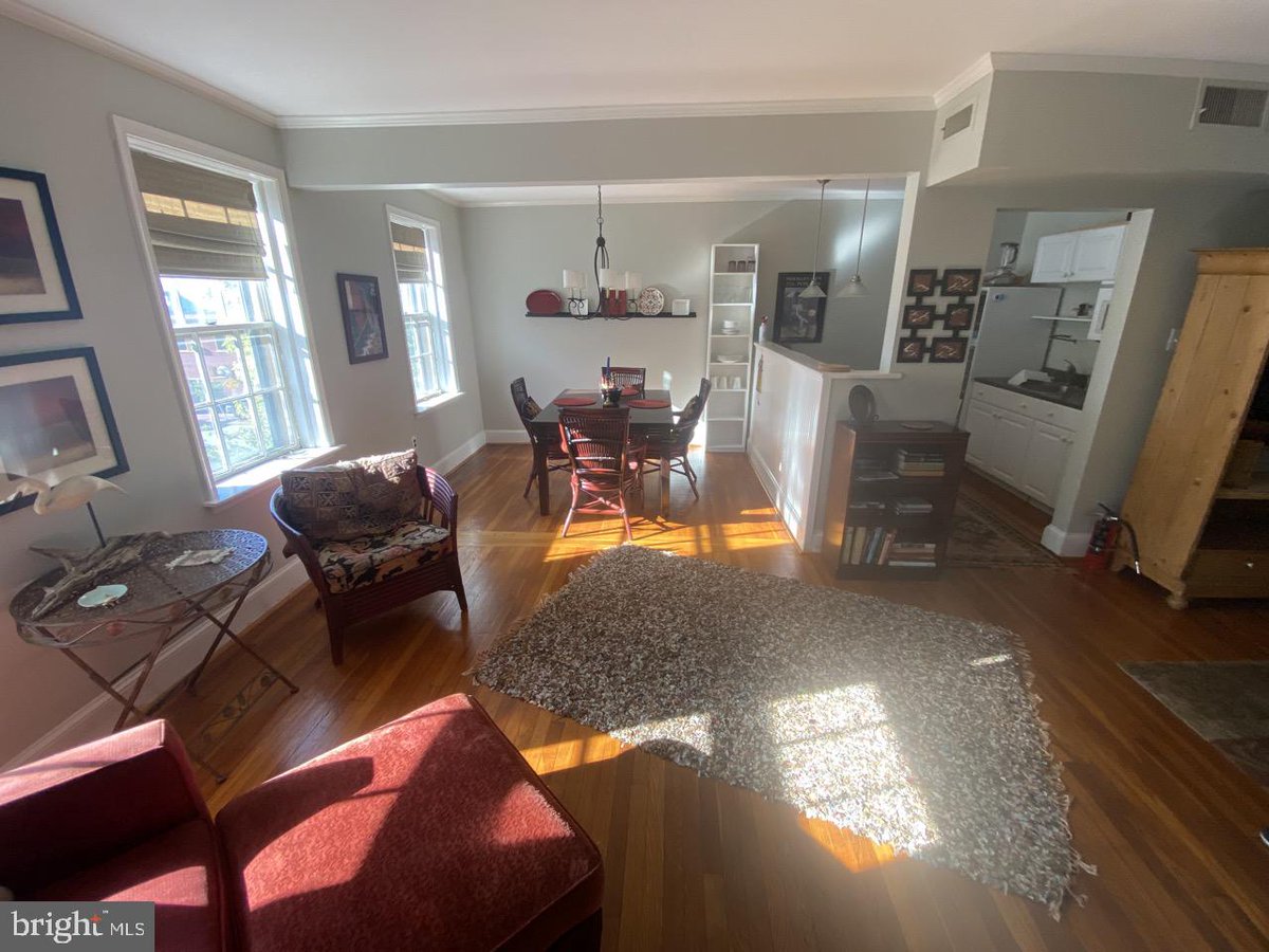 New Listing! $2,600.00, 1BR, 1BA, 37 W GAY ST #3RD FL, West Chester, PA 19380, Full Details 150483339.homesconnect.com/Listing/325046…