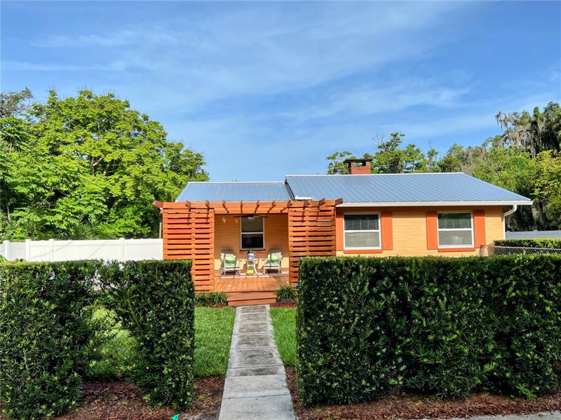 BAFILINGERI's tweet photo. Just Reduced!  $305,000.00, 4BR, 2BA, 304 N BOUNDARY AVENUE, DELAND, FL 32720, Full Details https://t.co/89sCkQXWKt https://t.co/OiCdL9kEiy