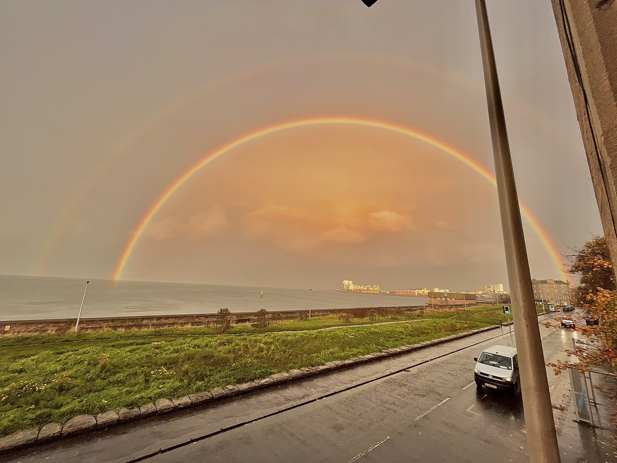 Rained a lot today in Edinburgh but look what happened 🌈🌈 #Edinburgh