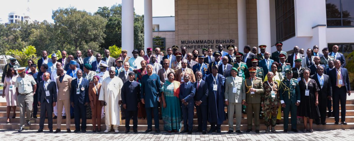 Geoffrey Onyeama tweet media