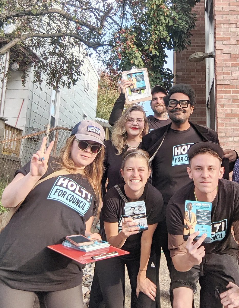 voteholt's tweet photo. It's truly hard to believe our election night was a WHOLE YEAR AGO 🤯
Feels like just yesterday I was compulsively reloading miniVAN & knocking doors everyday literally up until the day of the election.
Still incredibly grateful to all 5,135 of you who believed in us! #VoteHolt https://t.co/ZlEgS3FyJ7
